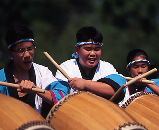 Taiko drummers